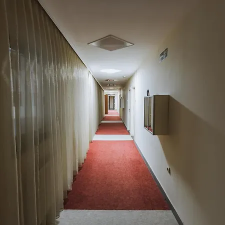 Apartment Plaza